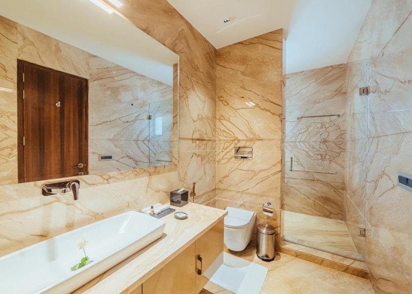 Uttar Pradesh Ayodhya Suite with View