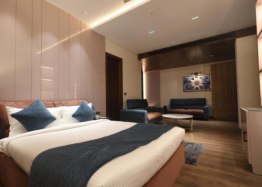 Uttar Pradesh Ayodhya Suite with View