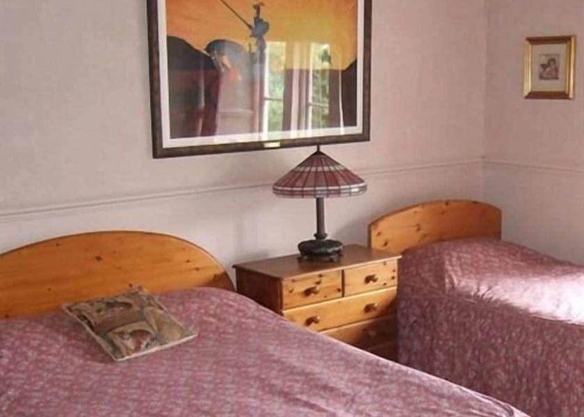 England High Peak Room