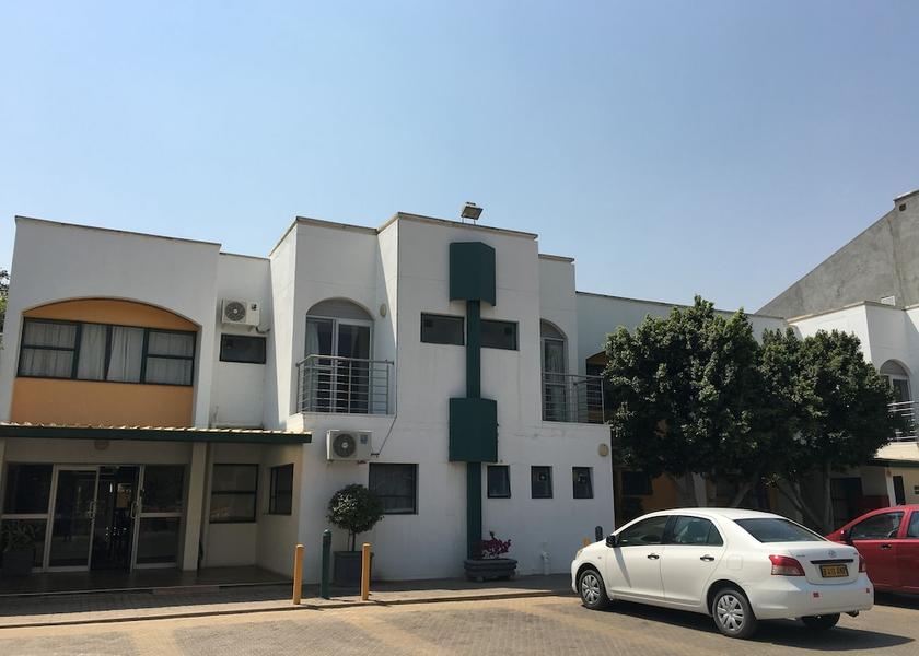  Francistown Parking