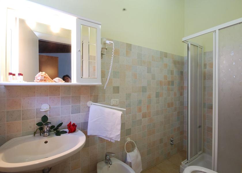 Marche Cupra Marittima Bathroom