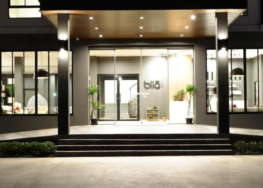 Chanthaburi Chanthaburi Front of property - evening/night