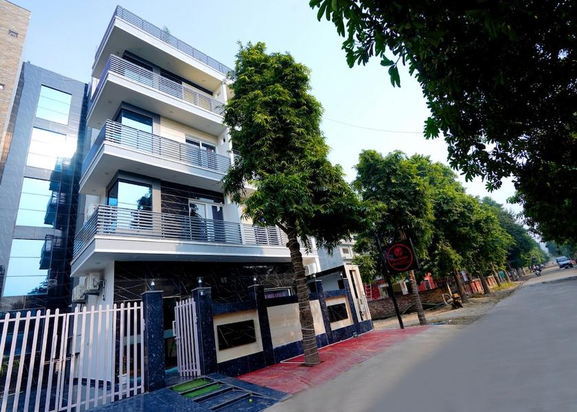 Uttar Pradesh Noida Facade
