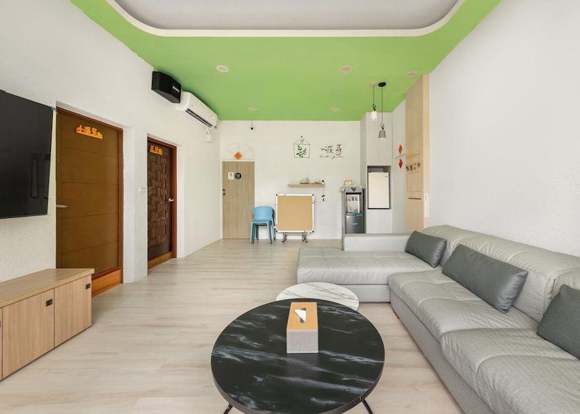 Pingtung County Liuqiu Interior