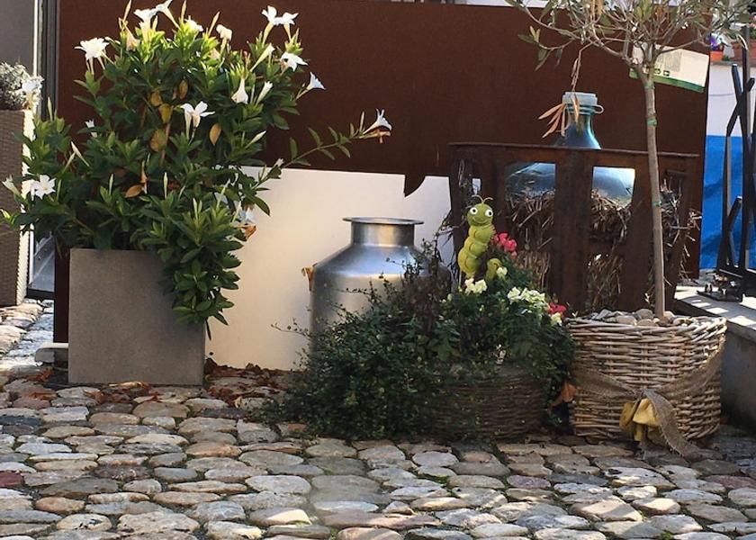 Hessen Wiesbaden Exterior Detail