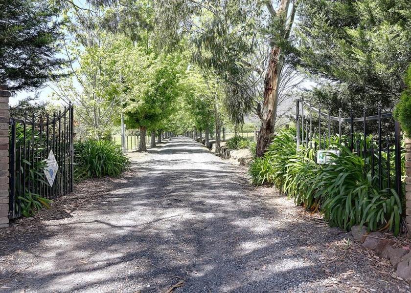 Victoria Badger Creek Entrance