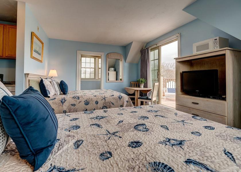 Massachusetts Falmouth Room