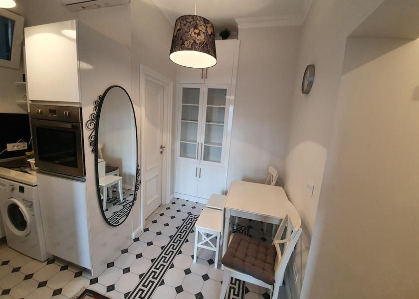 Montana Belgrade Interior Entrance