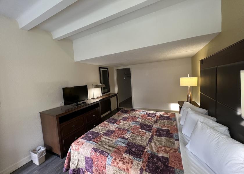 Virginia Newport News Room
