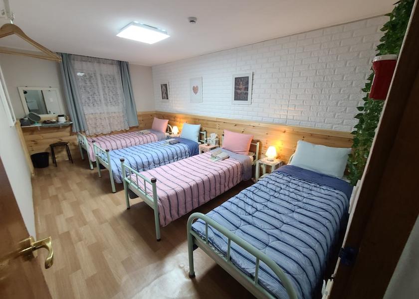 North Gyeongsang Mungyeong Room