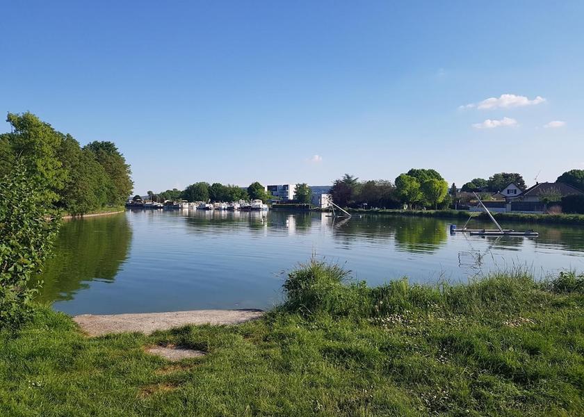 Grand Est Sillery Lake