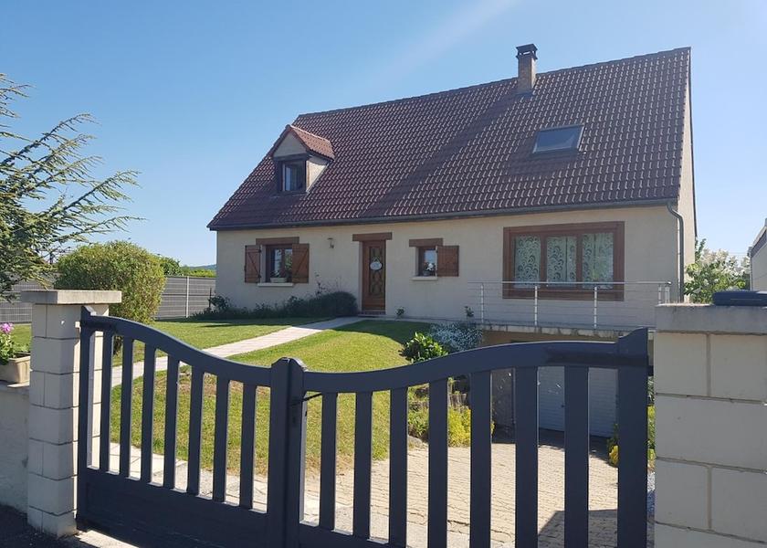 Grand Est Sillery Exterior Detail