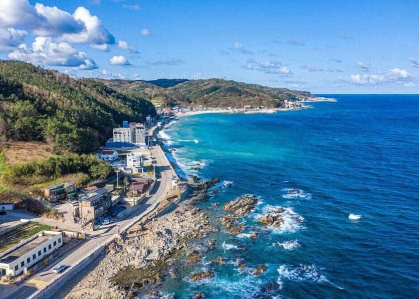 North Gyeongsang Yeongdeok Exterior Detail