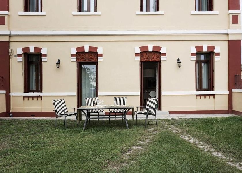 Veneto Susegana Entrance