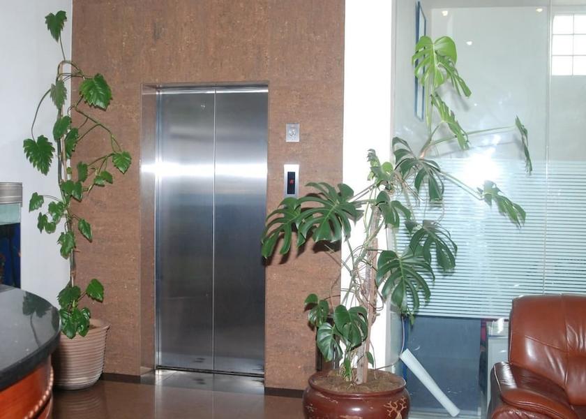  Antananarivo Interior Entrance