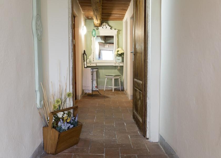 Tuscany Larciano Interior Entrance