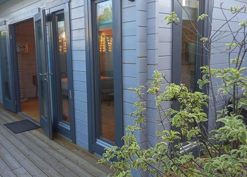 England Par Exterior Detail