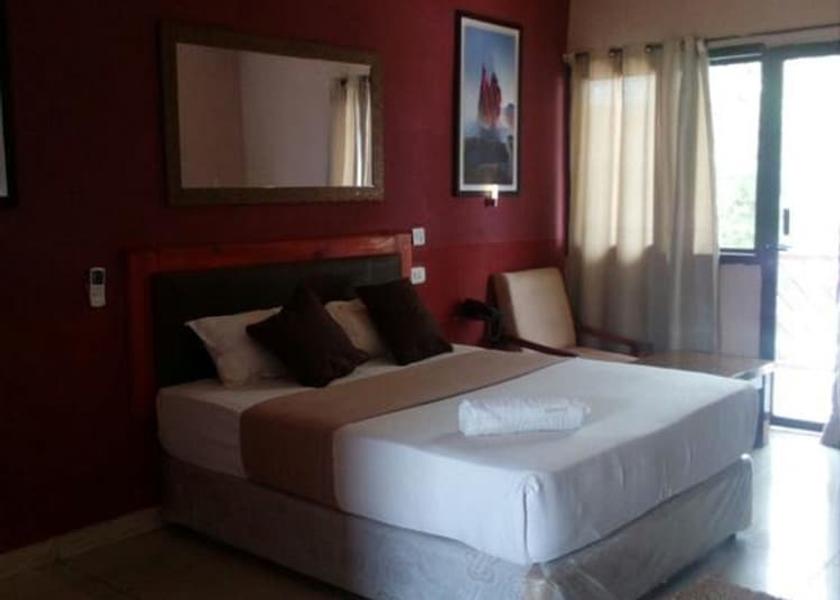  Ndola Room