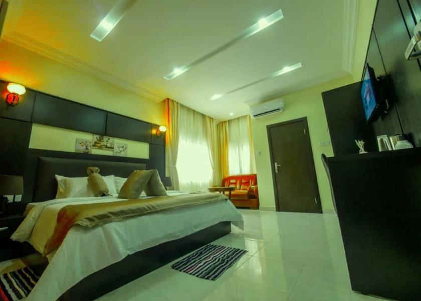 Faro District Lagos Room