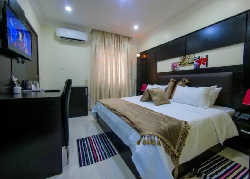 Faro District Lagos Room