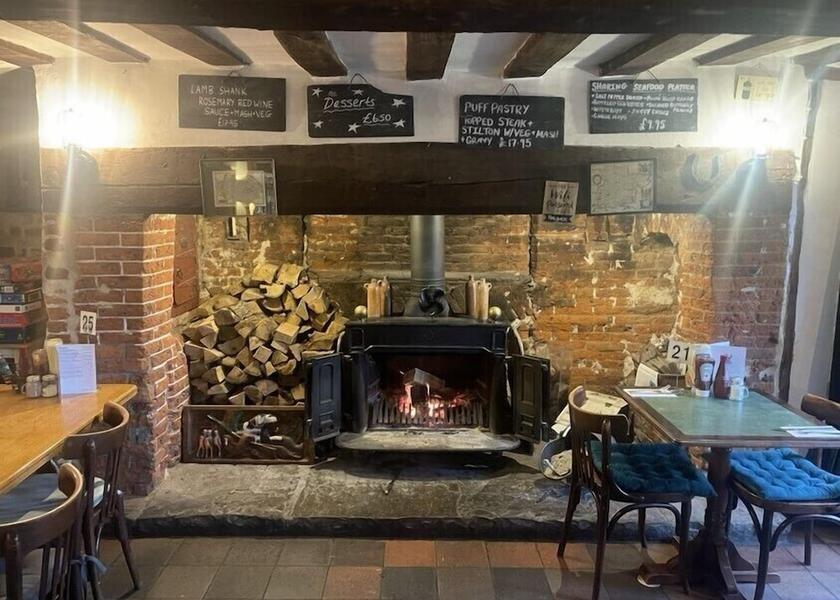 England Diss Bar