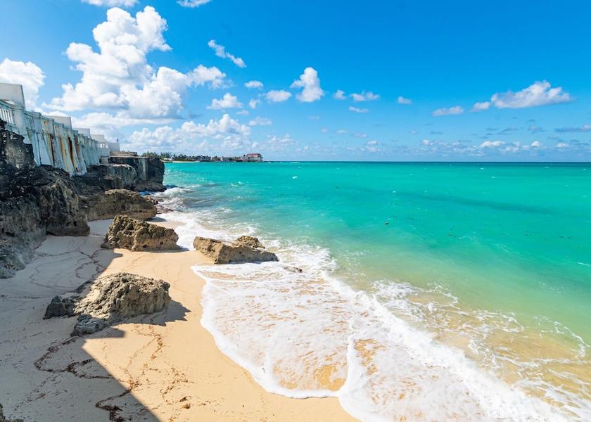  Nassau Beach