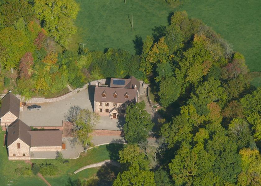 England Ledbury Exterior Detail