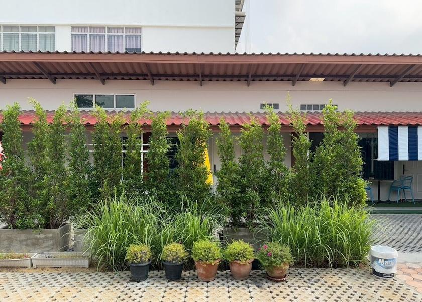 Samut Prakan Province Samut Prakan Courtyard