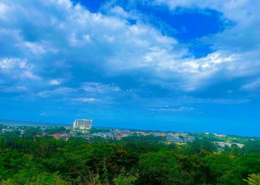 Saint James Ocho Rios Facade