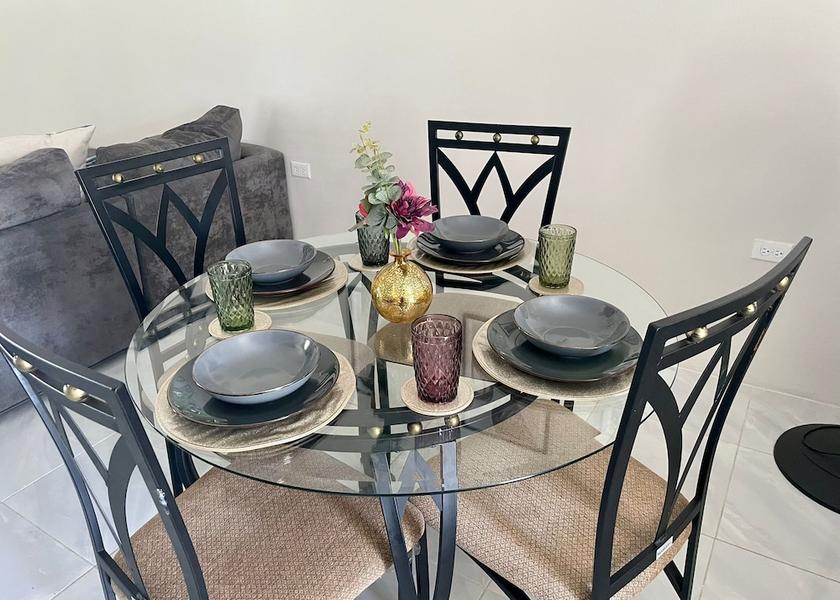 Saint Ann Discovery Bay Dining Area