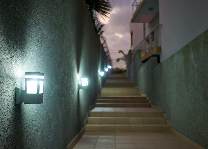  Abidjan Interior Entrance