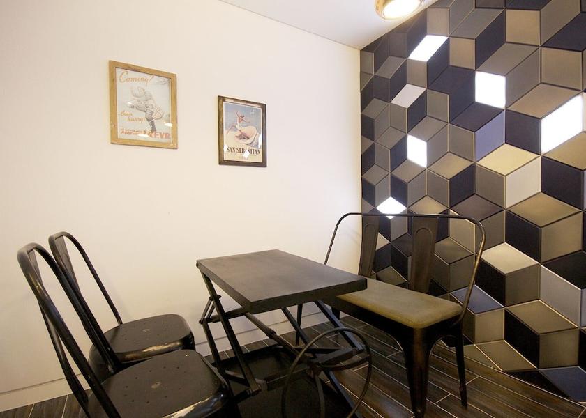  Ulsan Room