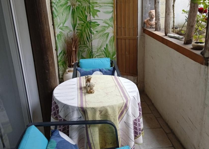 Provence - Alpes - Cote d'Azur Tarascon Terrace