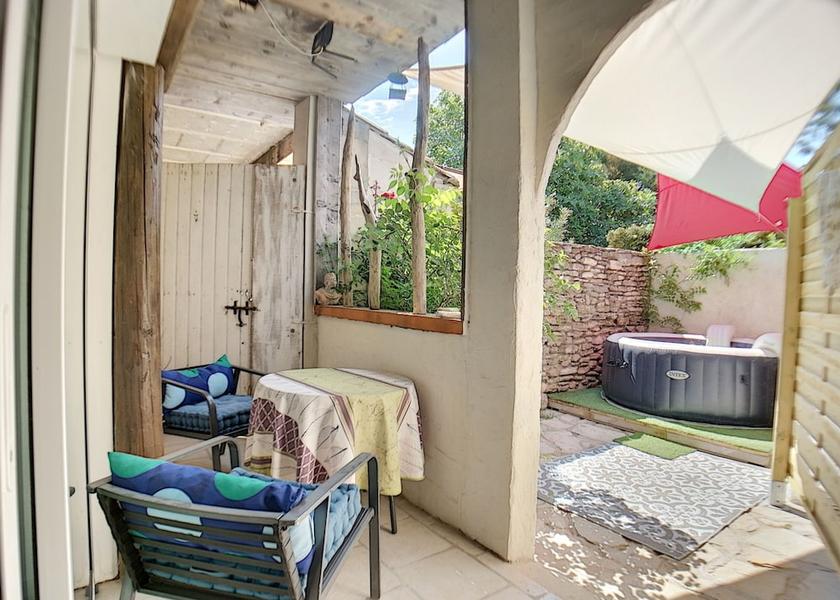 Provence - Alpes - Cote d'Azur Tarascon Terrace