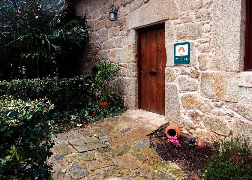 Galicia Paderne Exterior Detail