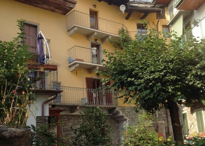 Piedmont Premeno Exterior Detail