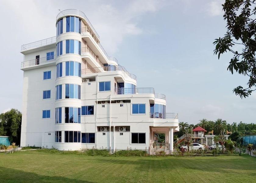 Dhaka Division Gazipur Exterior Detail