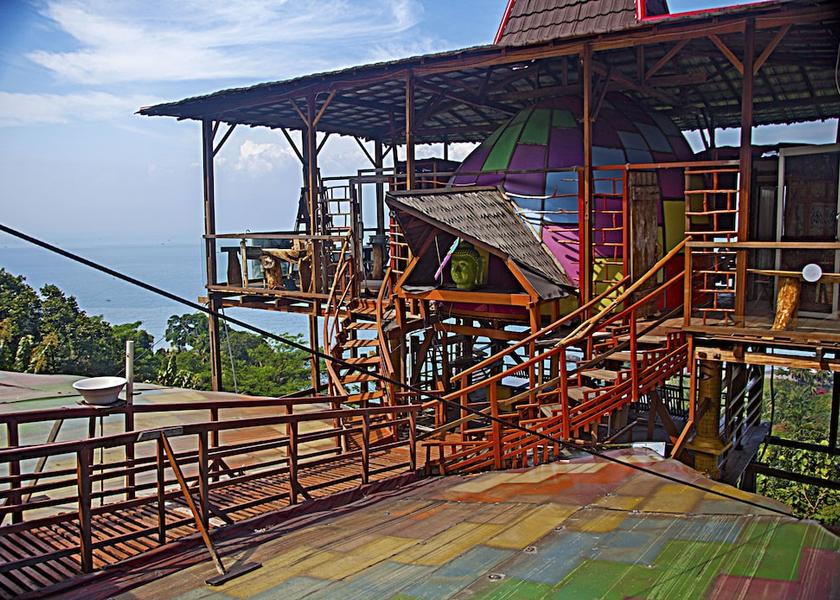 Banten Cisolok Exterior Detail
