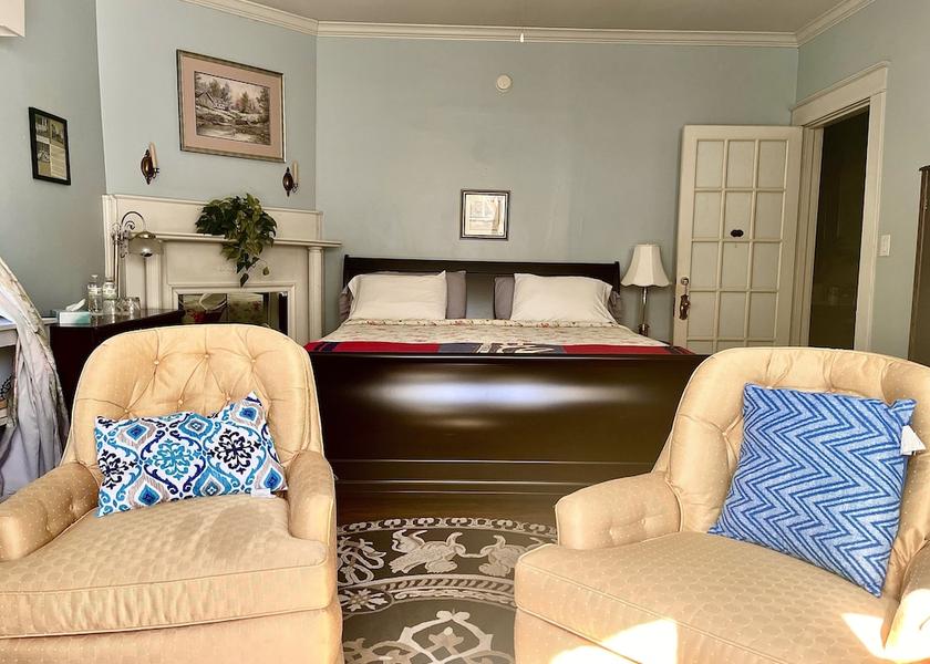 North Carolina Greensboro Room