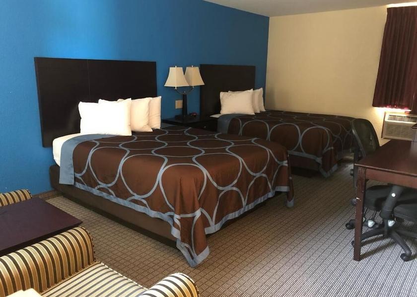 Wisconsin Eau Claire Room