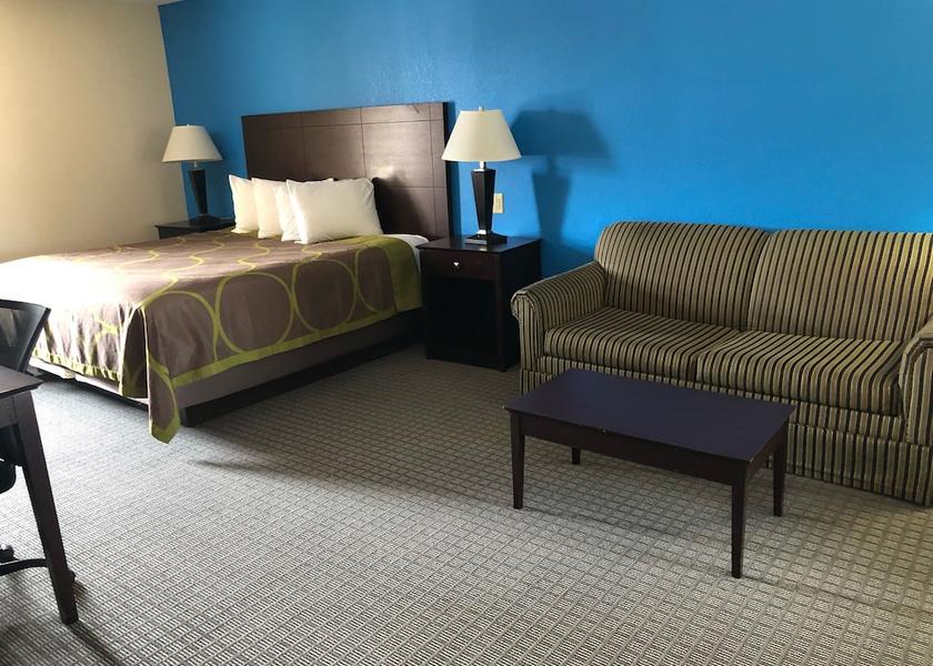 Wisconsin Eau Claire Room