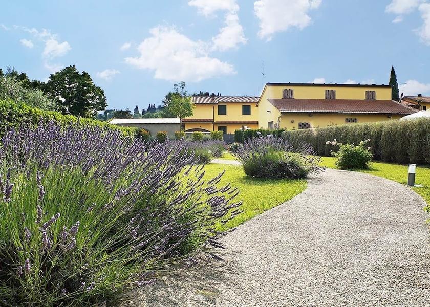 Tuscany Vinci Exterior Detail