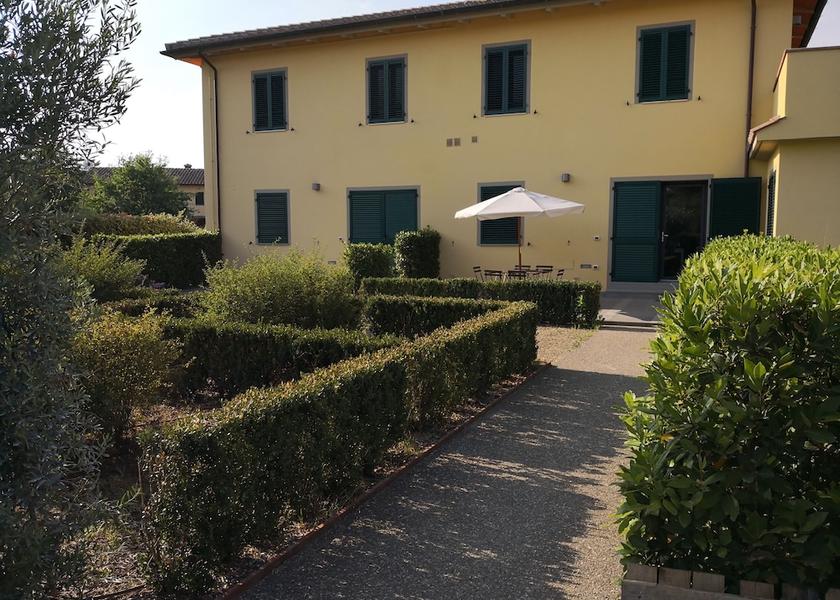 Tuscany Vinci Facade