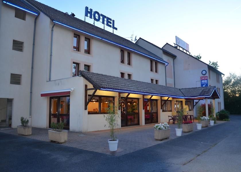 Occitanie Odos Front of property - evening/night