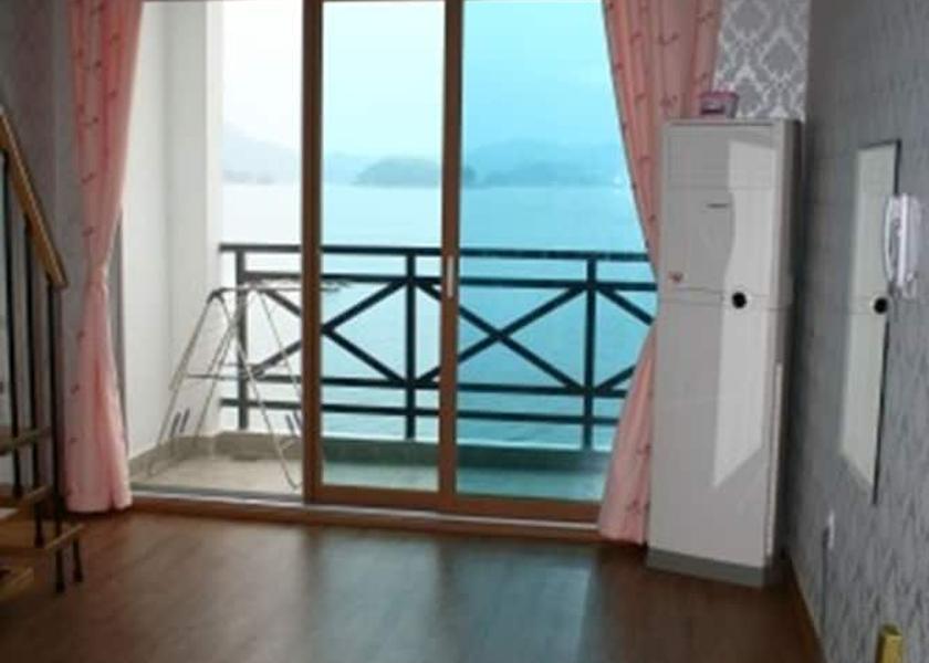 South Gyeongsang Tongyeong Room
