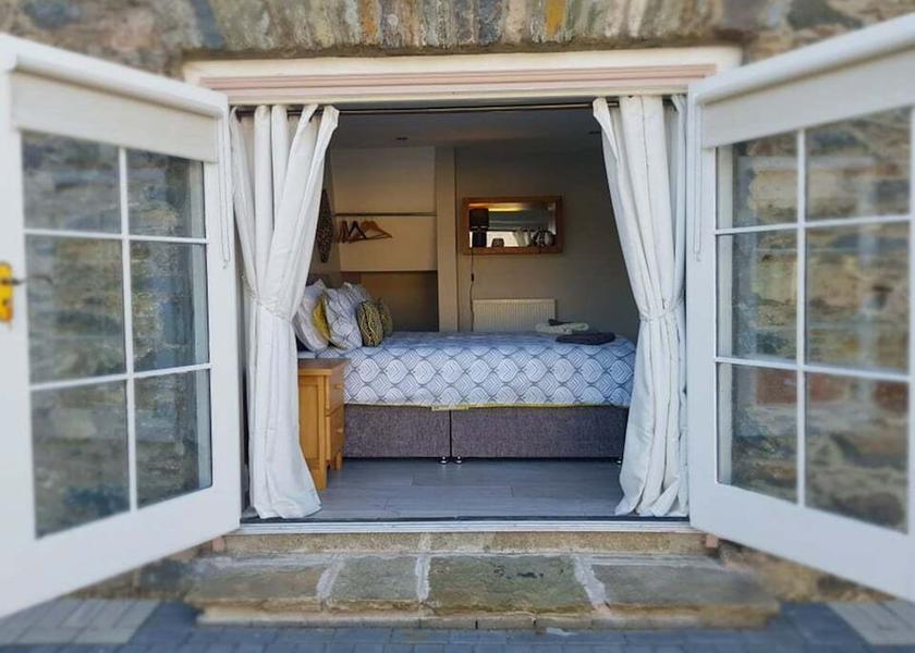 Northern Ireland Ballynahinch Room