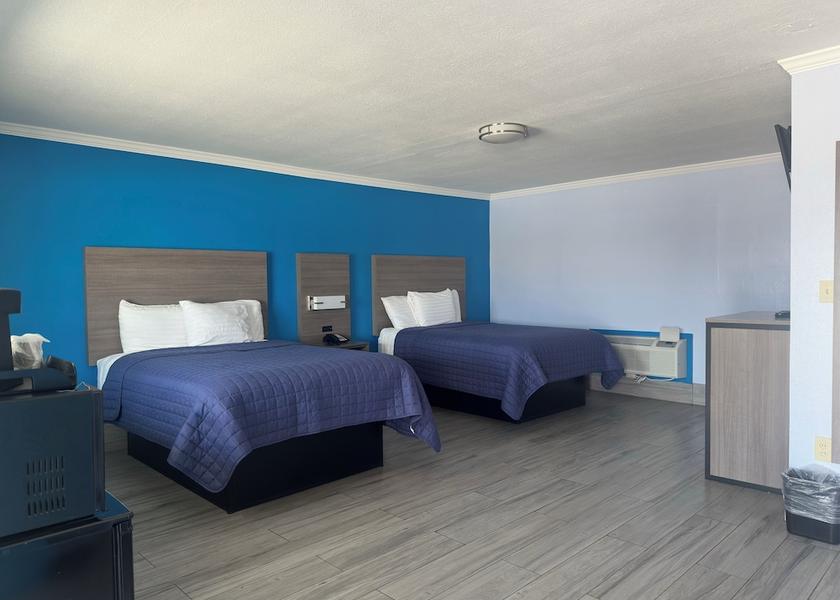 Texas Carrizo Springs Room