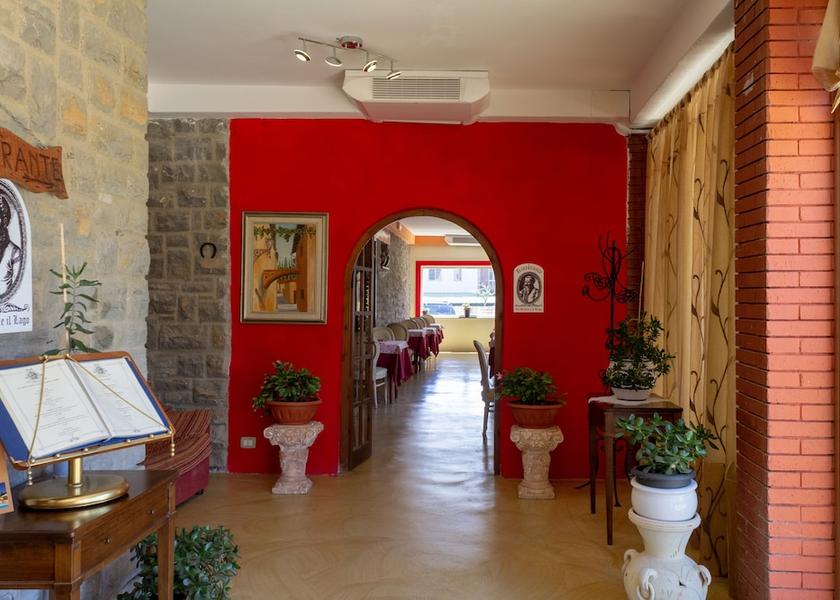 Umbria Lisciano Niccone Interior Entrance