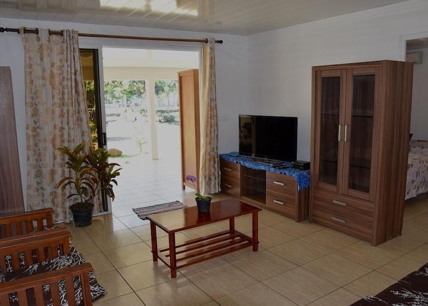  Nuku Hiva Interior Entrance