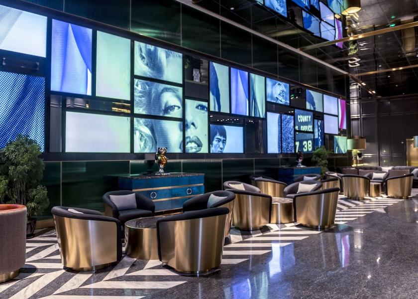  Shanghai Primary image